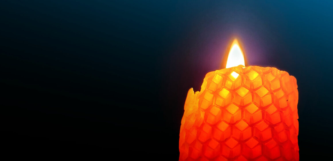 WE AID Candle blue black reflex square XL